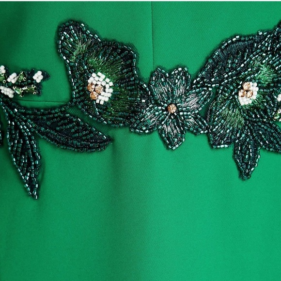 MARCHESA***Embellished Green Cape Dress***US 6 $995 - Picture 3 of 6